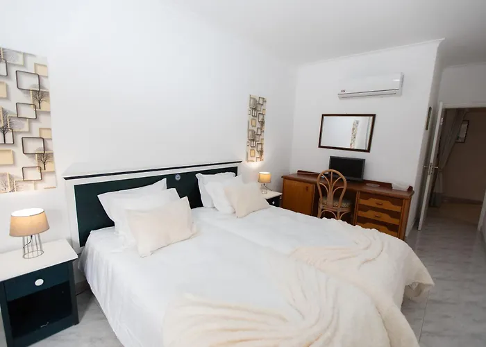 Urban - Moradia Mendes Pensjonat