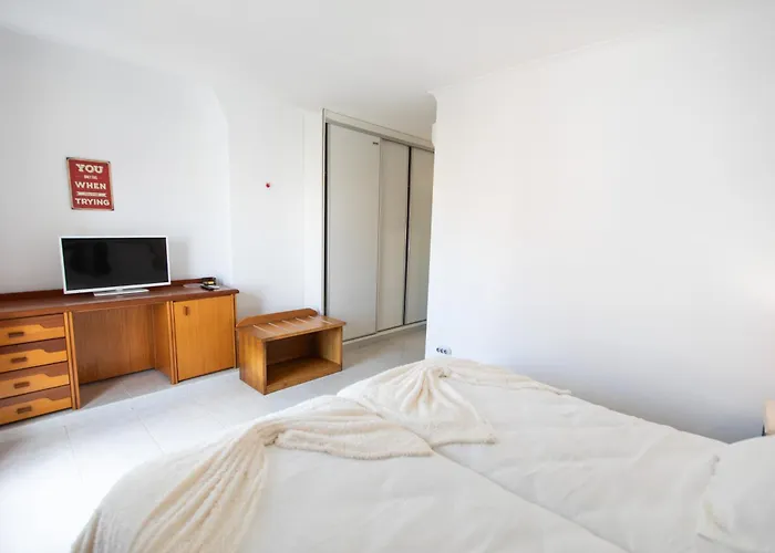 Urban - Moradia Mendes Pensjonat