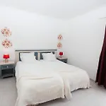Urban - Moradia Mendes Gasthuis 3*