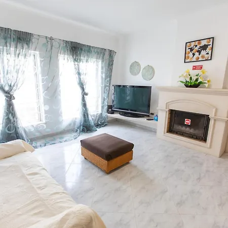 Urban - Moradia Mendes 3*
