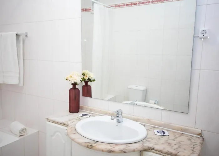 Urban - Moradia Mendes בית הארחה פורטימאו