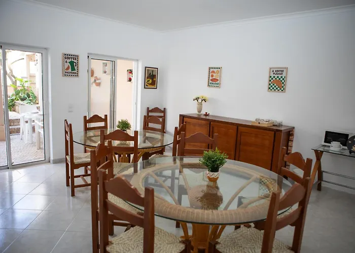 בית הארחה Urban - Moradia Mendes 3*