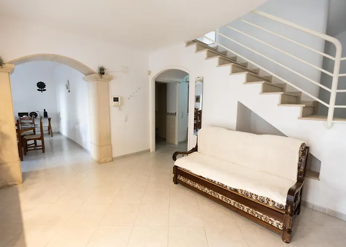 בית הארחה Urban - Moradia Mendes 3*