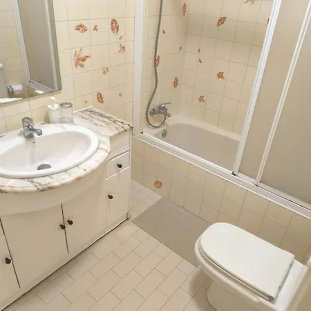 Gasthof Rooming House