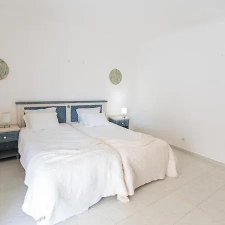 Urban - Moradia Mendes 3*
